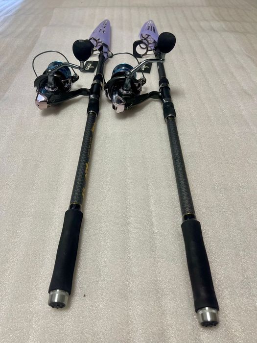 SET 2 Lansete Telescopice FL TELE CARP 3.90m 180G + 2 Mulinete AQ10000