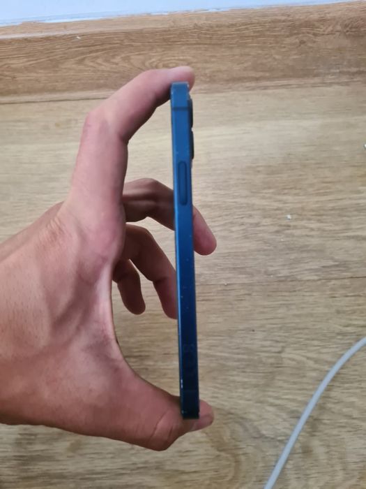 iphone 12 .      .