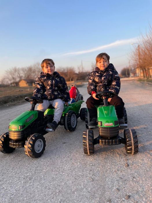 Трактор Active с ремарке и педали