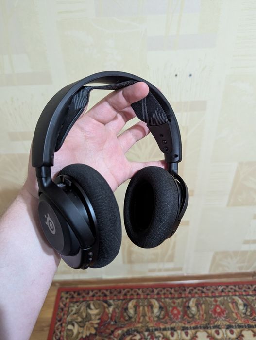 Продам беспроводные наушники SteelSeries