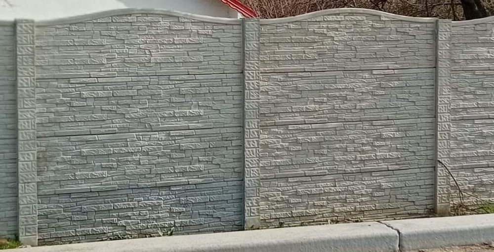 Gard din placi beton
