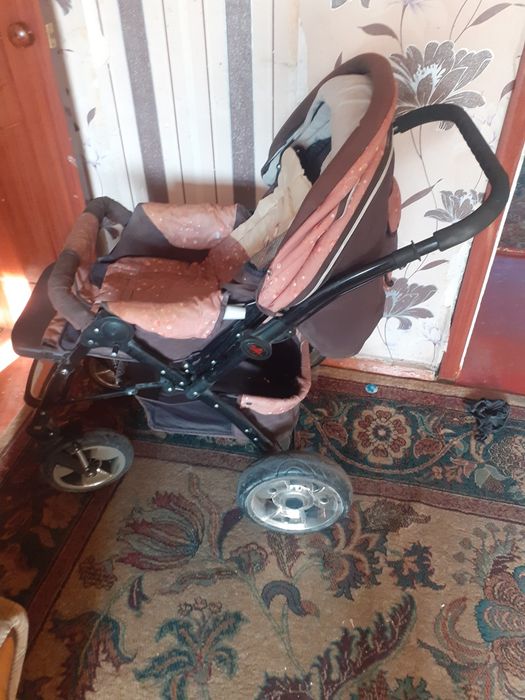 Продам детскую коляску зима лето.