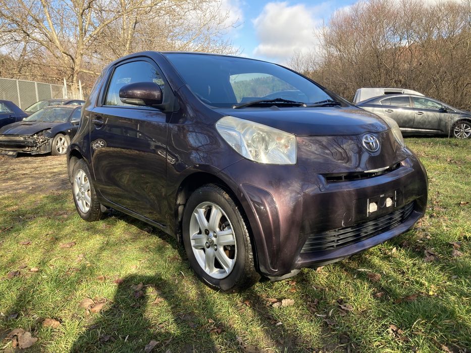 Тойота IQ // Toyota iQ 1.0vvti 2009г // НА ЧАСТИ //