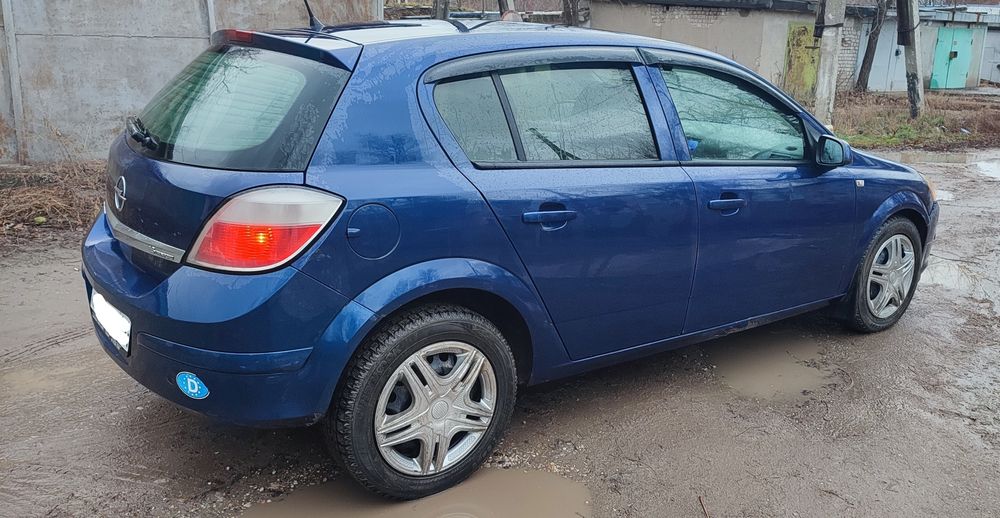 Продам Opel Astra H