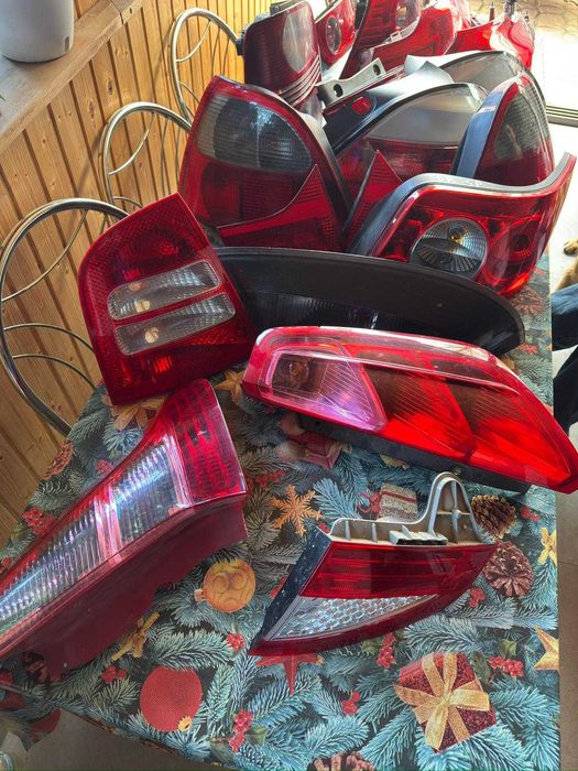 Vând stopuri / lămpi spate auto/tirile – mai multe modele