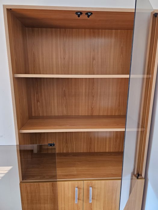 2x Dulapuri combinate cu vitrină — lemn, ideale pentru arhivă/acte