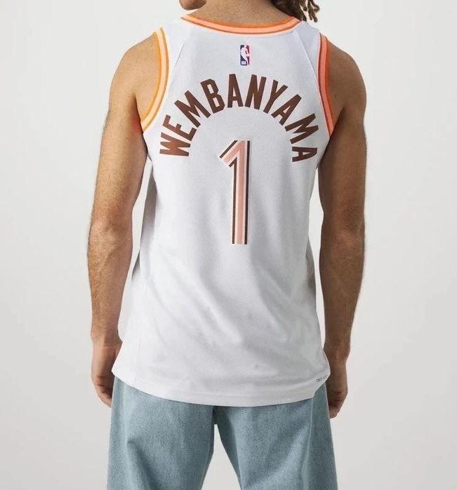 Оригинален Nike NBA екип San Antonio Spurs – Victor Wembanyama #1 – НОВ с етикет (размер L)