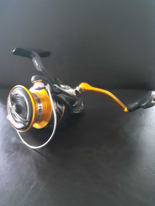 Combo spinning!Lanseta RTB Zephir 5-21g echipata cu  mulineta Daiwa Revlos LT 4000 C