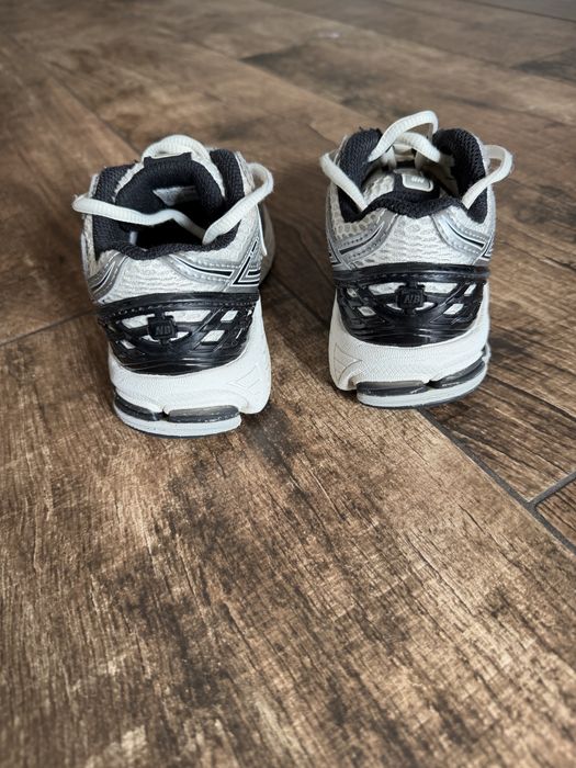 New Balance 1906 детски маратонки
