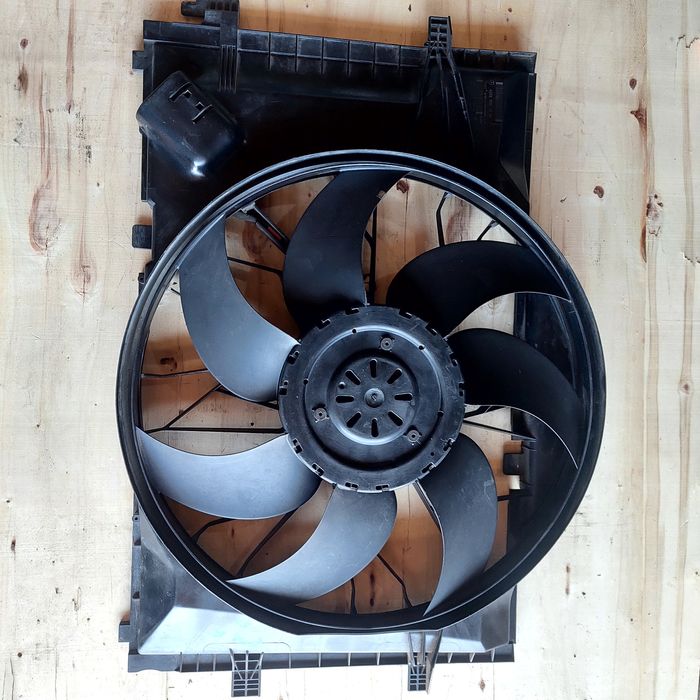 600W Охладителна перка Мерцедес Ц класа, Цлк Mercedes W203, W209