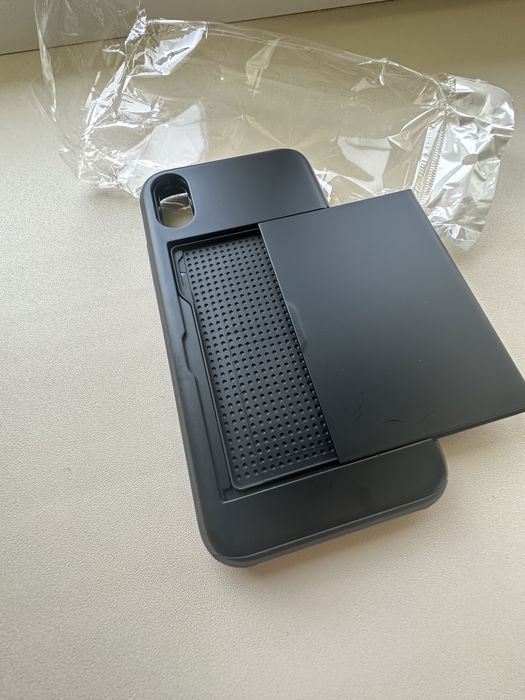 Продам новый чехол черного цвета