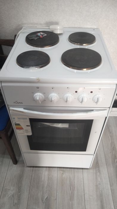 Продаю плиту электрическую
