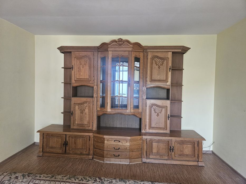 Продам добротную стенку