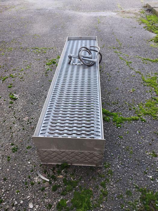 Рампа за кабина MAN 8/150.