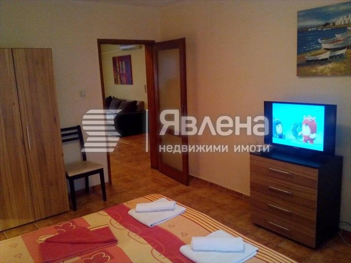 Дава се под наем Тристаен апартамент в Варна, Лятно кино Тракия - 76 кв.м за 600 € - Снимка #6