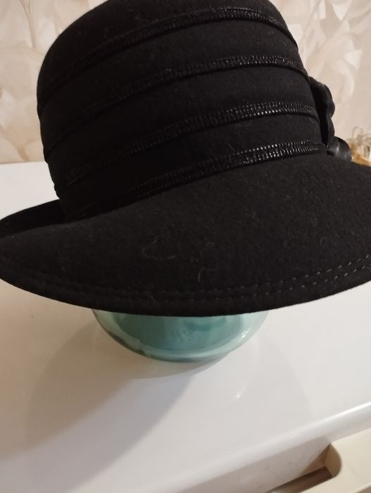 Дамская  фетровая шляпа