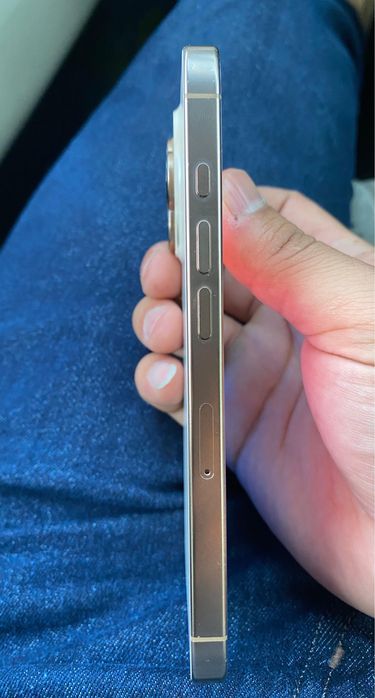 iPhone 16 pro 256гб