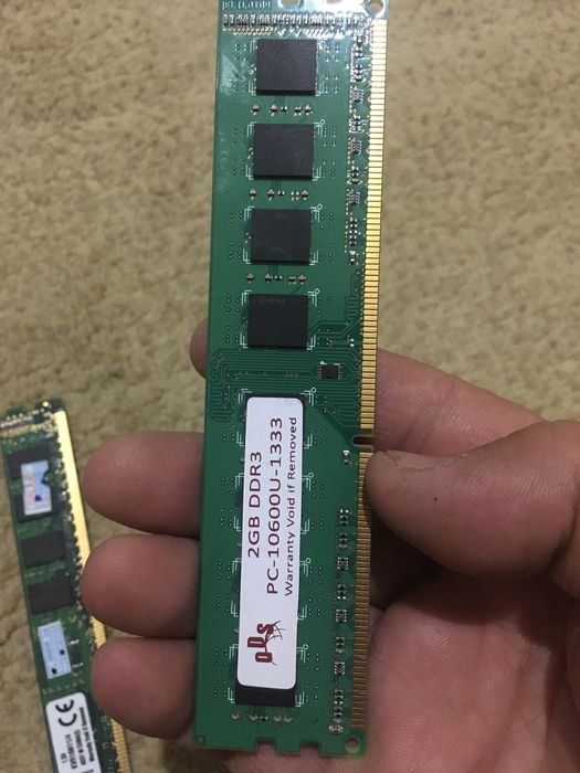 Оперативка 2гб  4гб DD3