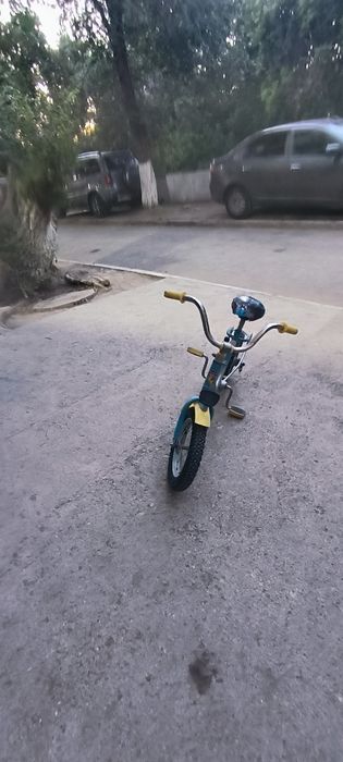 Продам детский велосипед 6-7 леи