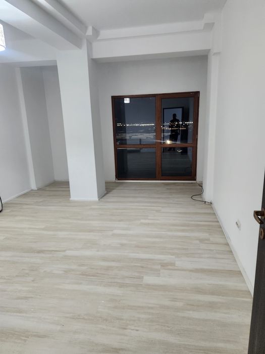 Apartament de vânzare 82m² sau schimb cu garsoniera plus diferența.
