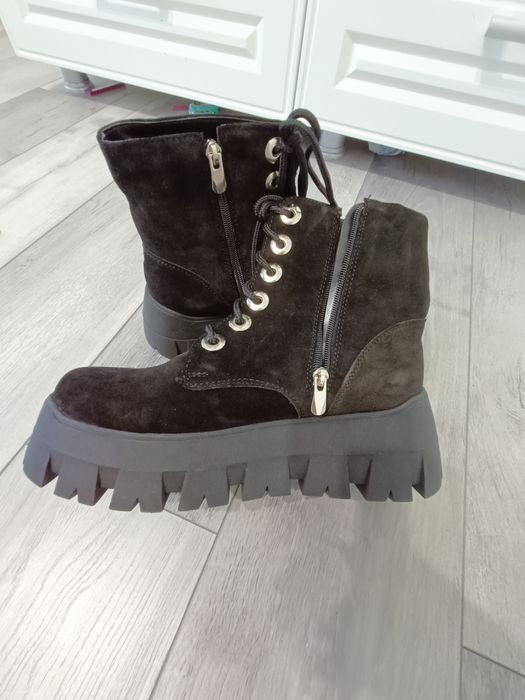 Ghete noi piele naturala