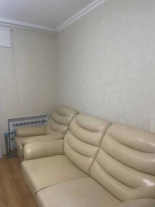 Кожаный мягкий уголок