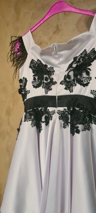 Rochie alb cu negru - scurta