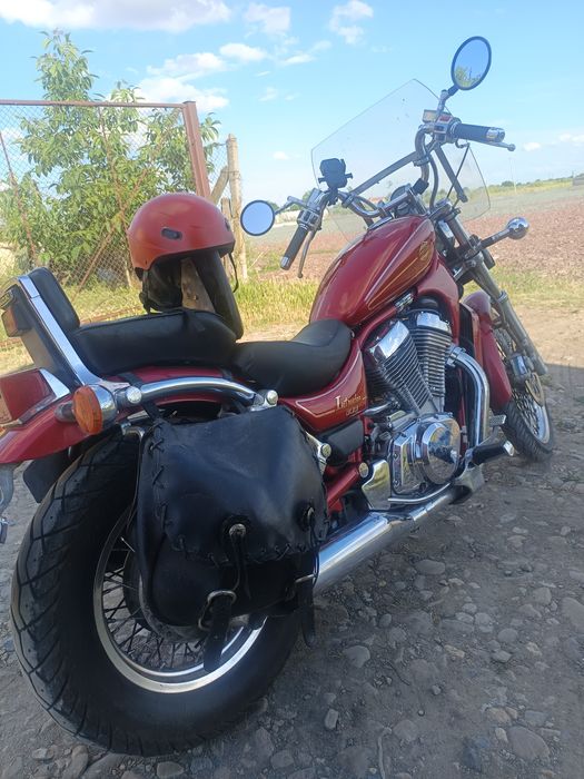 Продавам Сузуки интрудер800