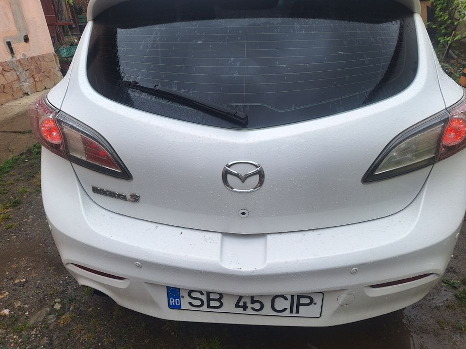 Vand  Mazda 3  an 2010