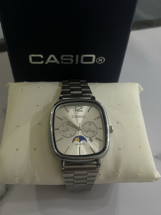 Продаю часы Casio мужские