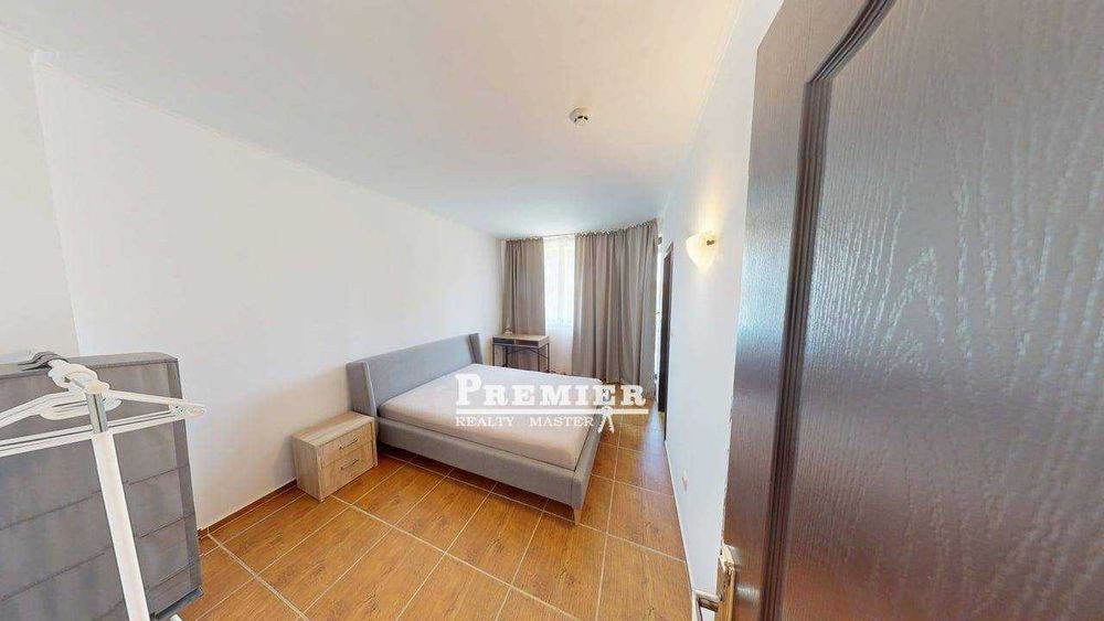 Продава се Тристаен апартамент в к.к. Слънчев бряг - 90000 кв.м за 1 €/кв.м - Снимка #4