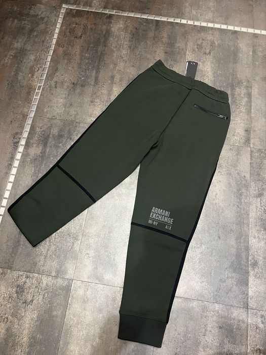 Анцунг Armani Exchange