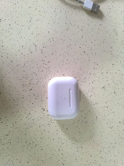 AirPods 2  Б/У  .