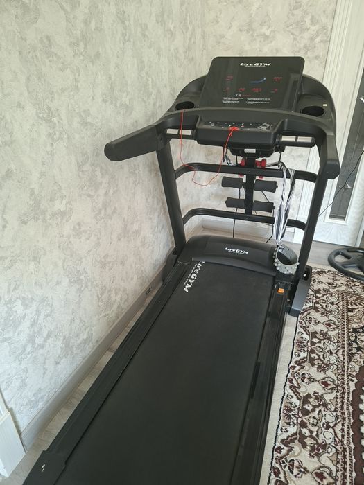 Беговая дорожка Life Gym LGM-601