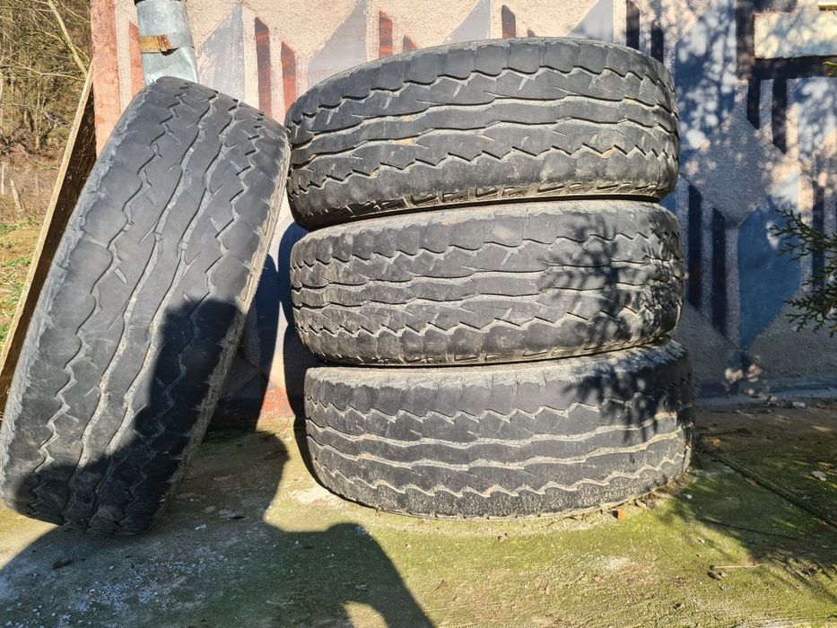 Jante Jeep plus cauciucuri de vară