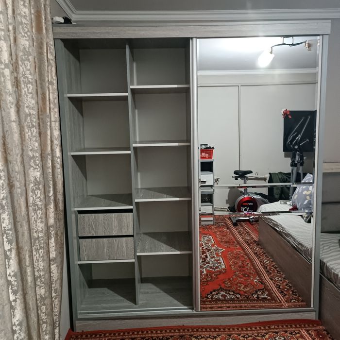 Мебель ЛМДФ спальня полный набор, в отличном состоянии как новая