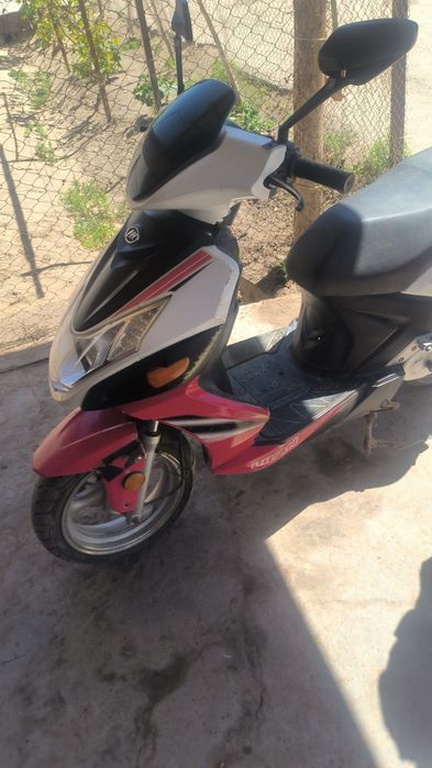 Skuter yaxshi holatda