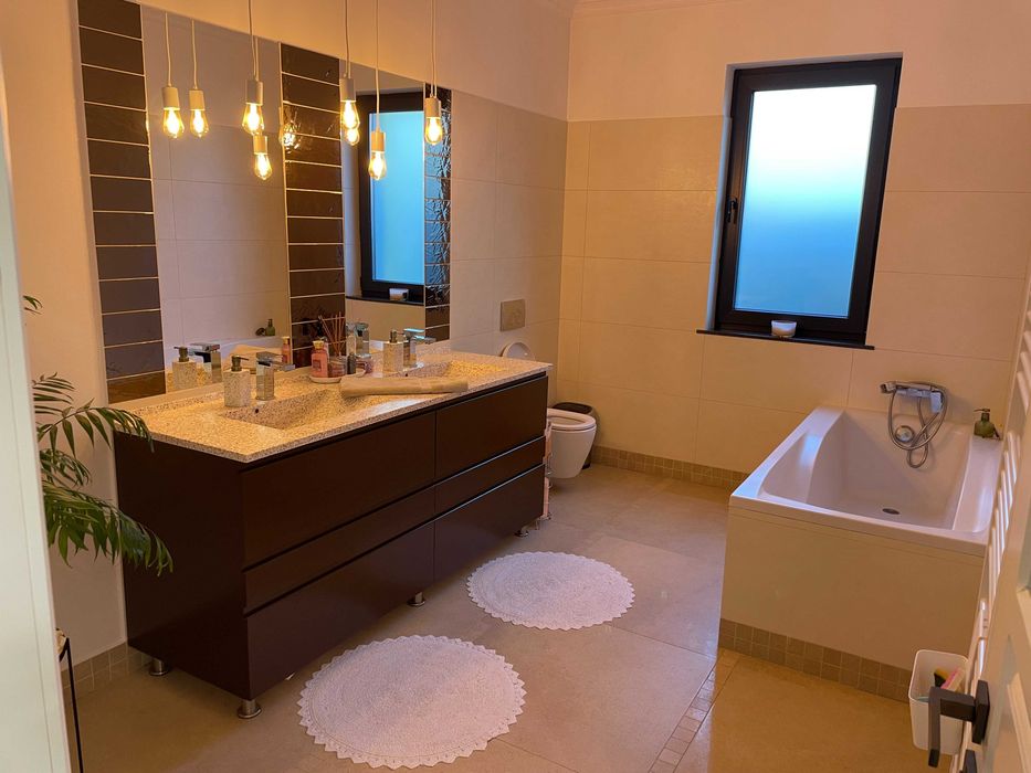 Vand ‪CASA - VILA Zona 1 Central , Turda