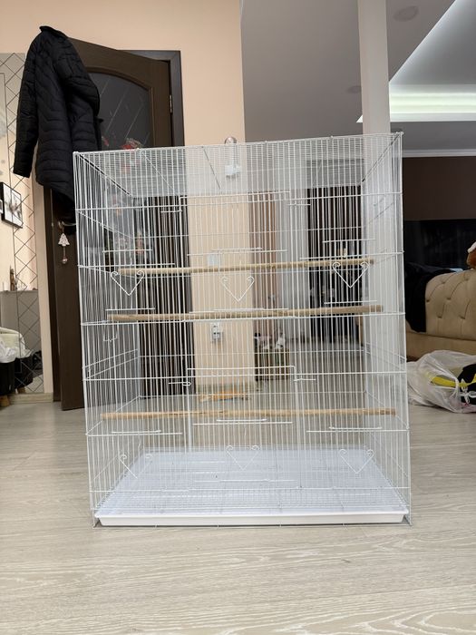 Клетка просторная большая для попугаев