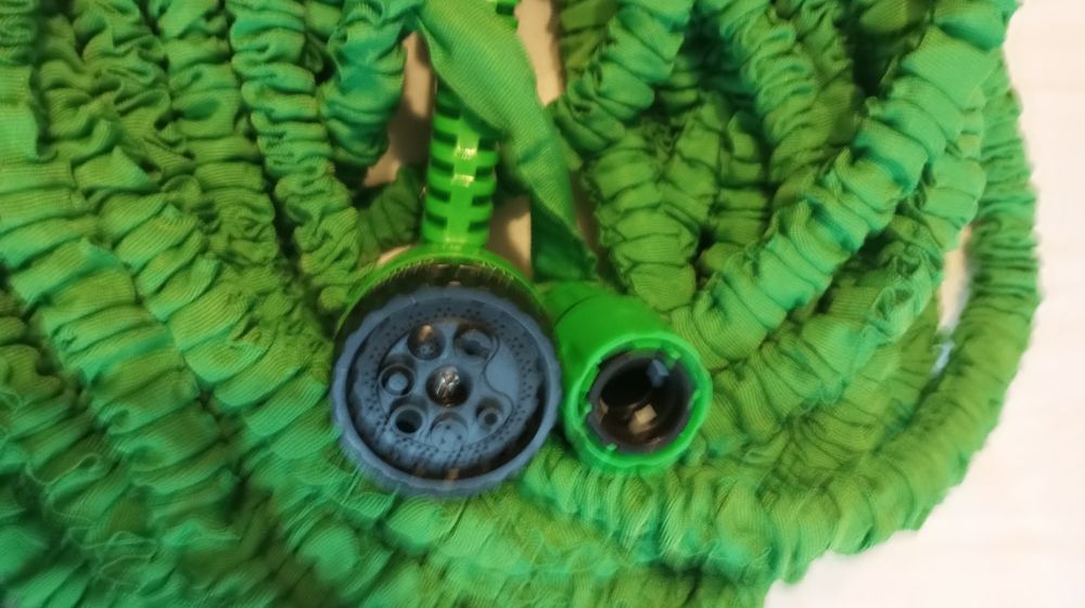 Furtun de gradina flexibil si extensibil, Latex, 7 functii, 7.5m - 22.5m, Verde