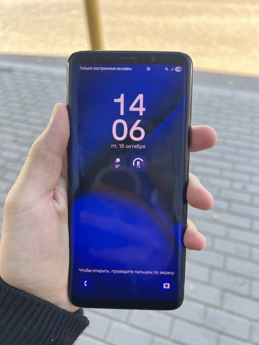 продам самсунг с9+