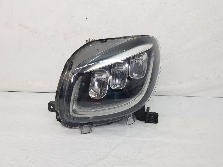 Far stanga full led Smart For Two For Four W453 dupa 2015