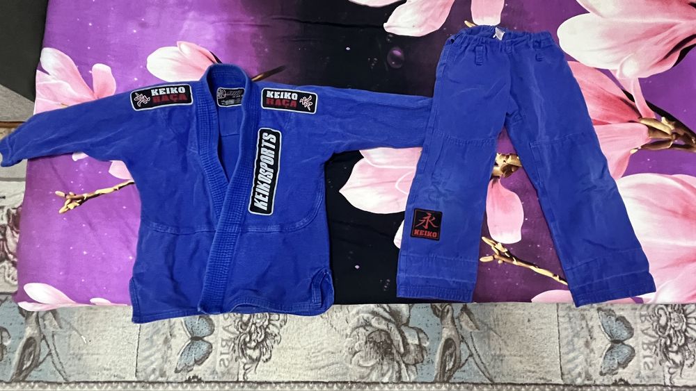 jujitsu  два спортивных кимоно