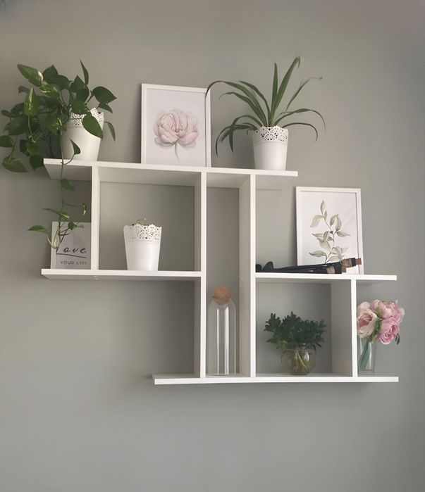 Настенная полка интерьерная