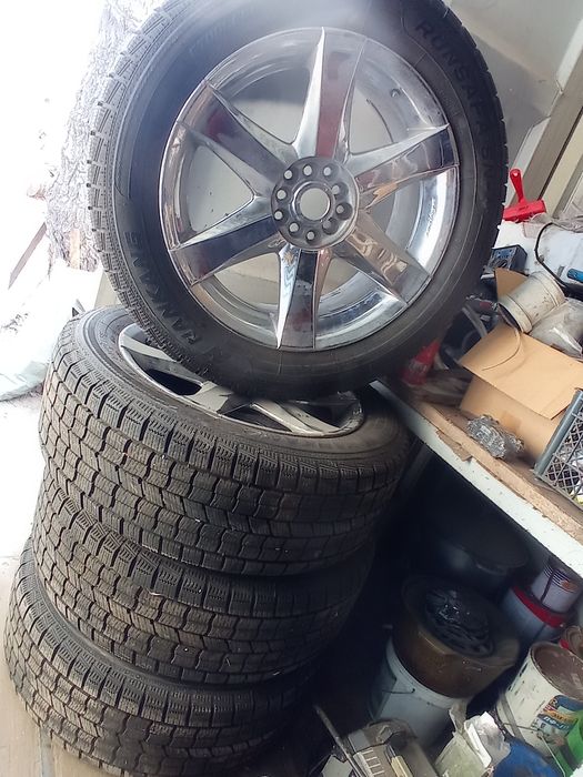 Зимние резины с дисками в отличном состоянии