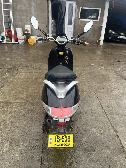 Vând scuter electric