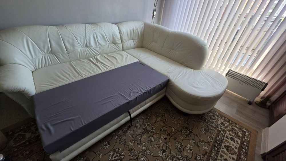 Продавам ъглов диван