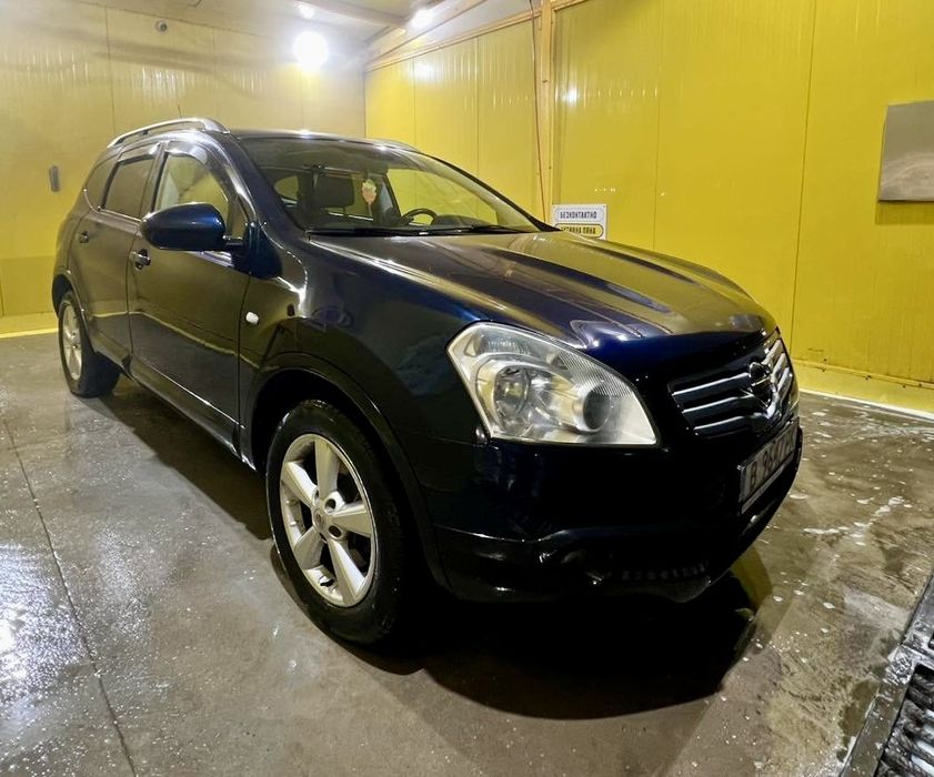 Nissan Qashqai джип