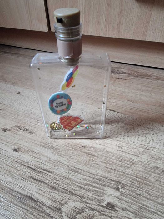 Sticluta de decor cu ghirlanda