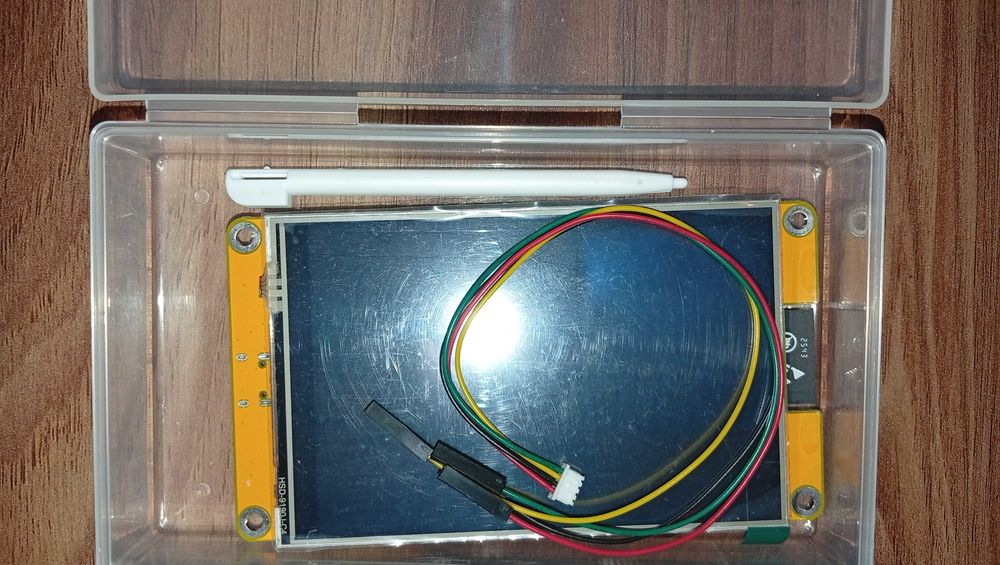 ESP32 с 4-инчов тъч дисплей с писалка - модел E32R40T и др.